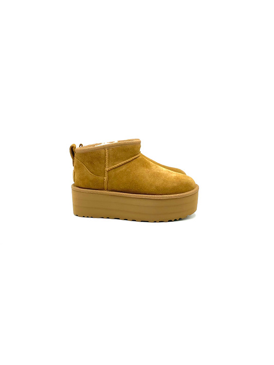 Ugg - Boot ultra mini chesnut con plateau