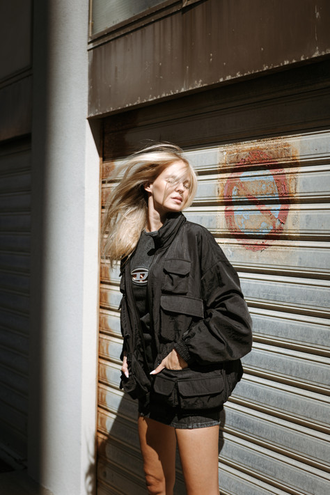 Golden Goose - Giacca a vento multitasche di colore nero