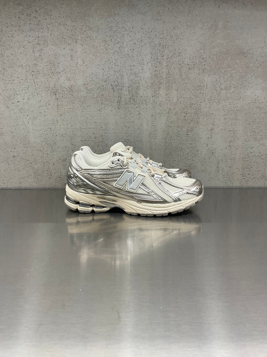 New Balance - U1906RCN - bianca e bronzo