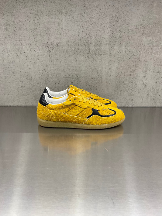 Alohas - Sneakers Tb.490 in suede senape con dettagli neri