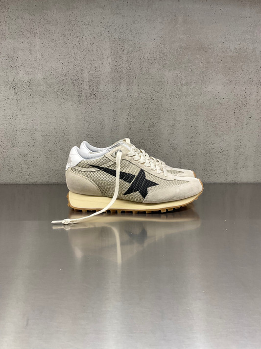 Golden Goose - Marathon donna con tomaia in rete e suede beige e stella nera