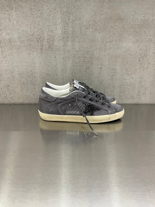 Golden Goose - Super-Star donna in suede antracite con stella in glitter antracite