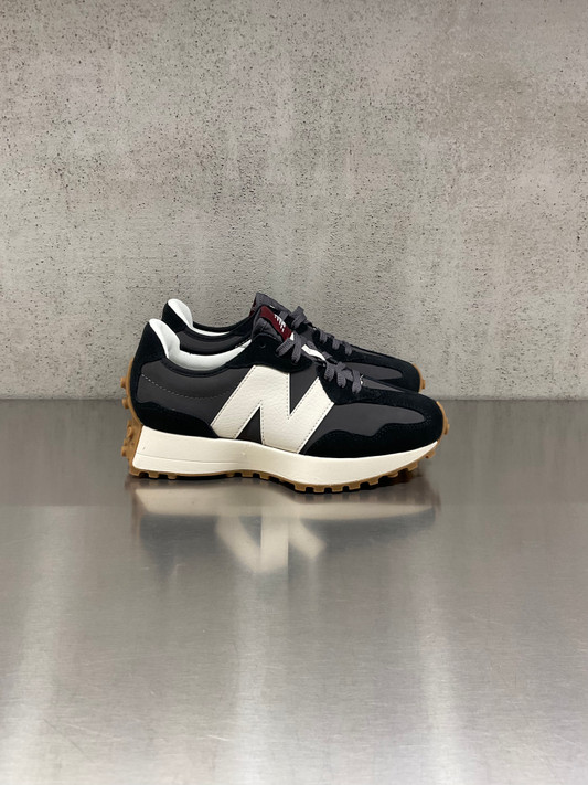 New Balance - W327KC nera e bianca