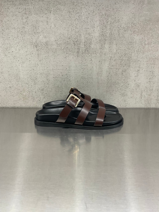 Bibi Lou - Sandalo basso in pelle marrone con fibbia oro