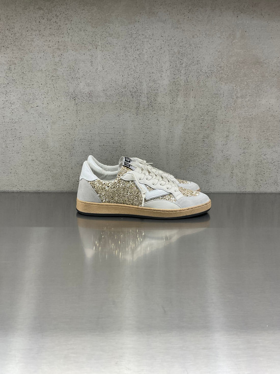 4B12 - Sneakers PLAY.NEW - D205 in pelle bianca suede ghiaccio e glitter oro