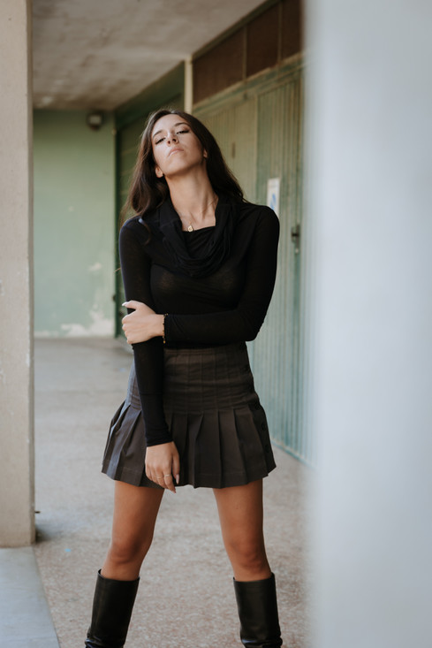 8PM - Maglia Ophelia con scollo a cascata in misto cashmere nera