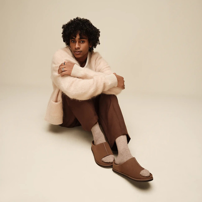 UGG - Ciabatte uomo Otzo - dark chestnut