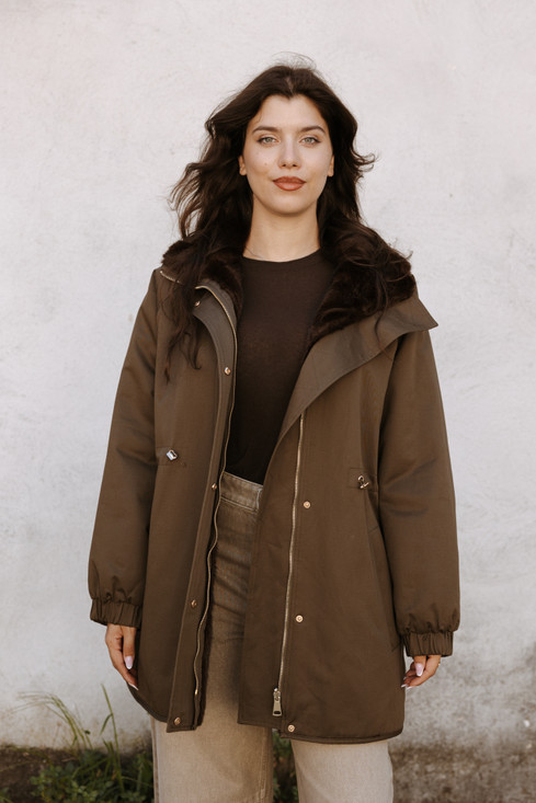 Bully - Parka con coulisse in vita reversibile militare ed eco pellicia cioccolato