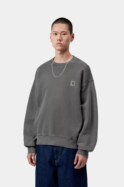 Carhartt - Felpa Vista Sweatshirt  in pesante jersey di cotone Black Garment dyed