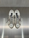 Golden Goose - Super-Star uomo in pelle burro con scritte a contrasto sulla tomaia