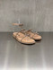 Bibi Lou - Sandalo basso in pelle con fiocchi e micro strass nero