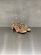 Bibi Lou - Sandalo con tacco in pelle con micro strass nude