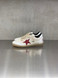 Golden Goose - Ball Star uomo in pelle crema e bianca con stella in suede bordeaux e talloncino argento
