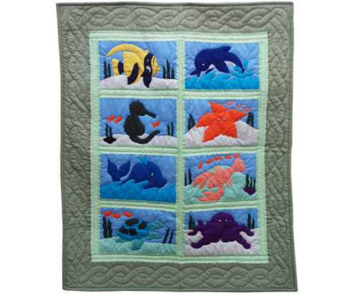 Hawaiian Quilt Baby Blanket : 8 Sea life Squares - Green Hawaiian Quilt Baby Blanket : 8 Sea life Squares - Green