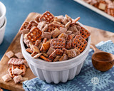 Cinnamon Roll Munch Mix
