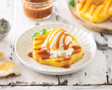 Grilled Pineapple with Creamy Caramel Sauce