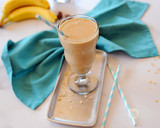 Chai Peanut Butter Banana Smoothie