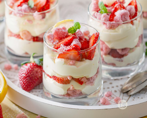 Strawberry Lemon Crumble Parfaits
