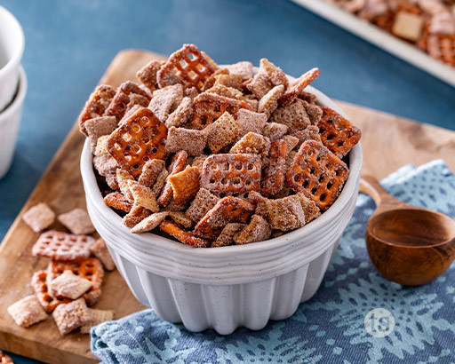 Cinnamon Roll Munch Mix