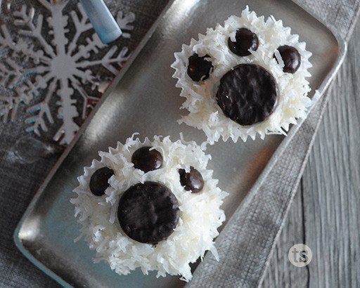 Polar Bear Paw Cupcakes