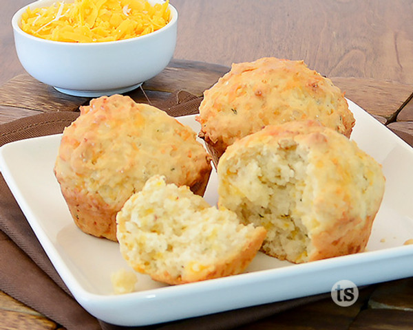 Cheesy Onion Onion Muffins