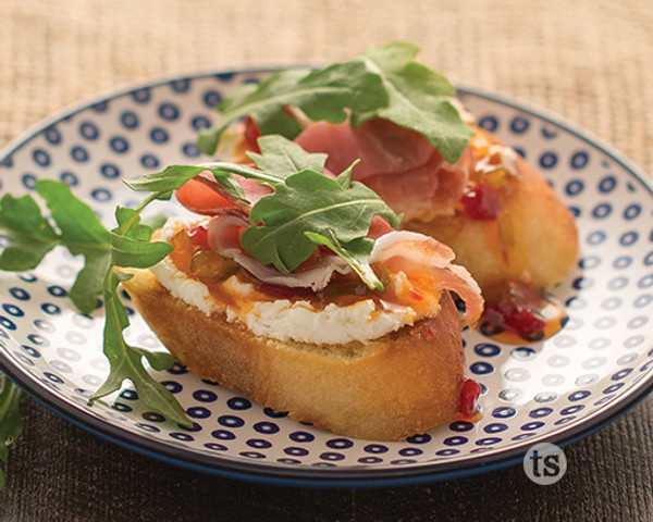 Sweet Pepper Grilled Crostini with Prosciutto