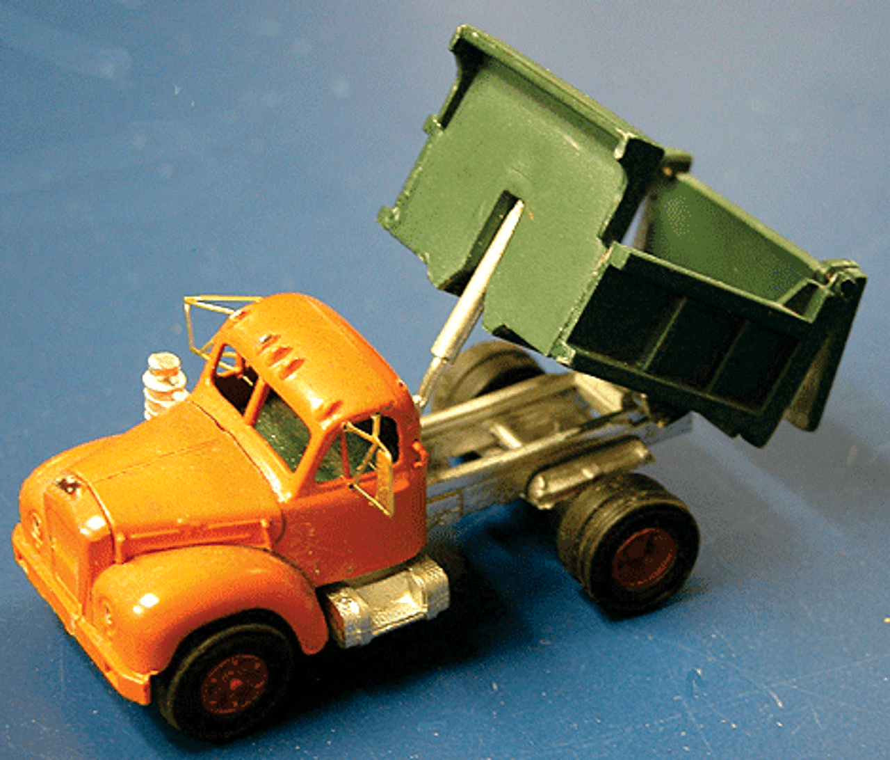 1953-64 Mack B42 / B61 Truck with 7 ft Heil Dump Body Kit
