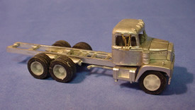 1975 Diamond Reo Tractor Kit