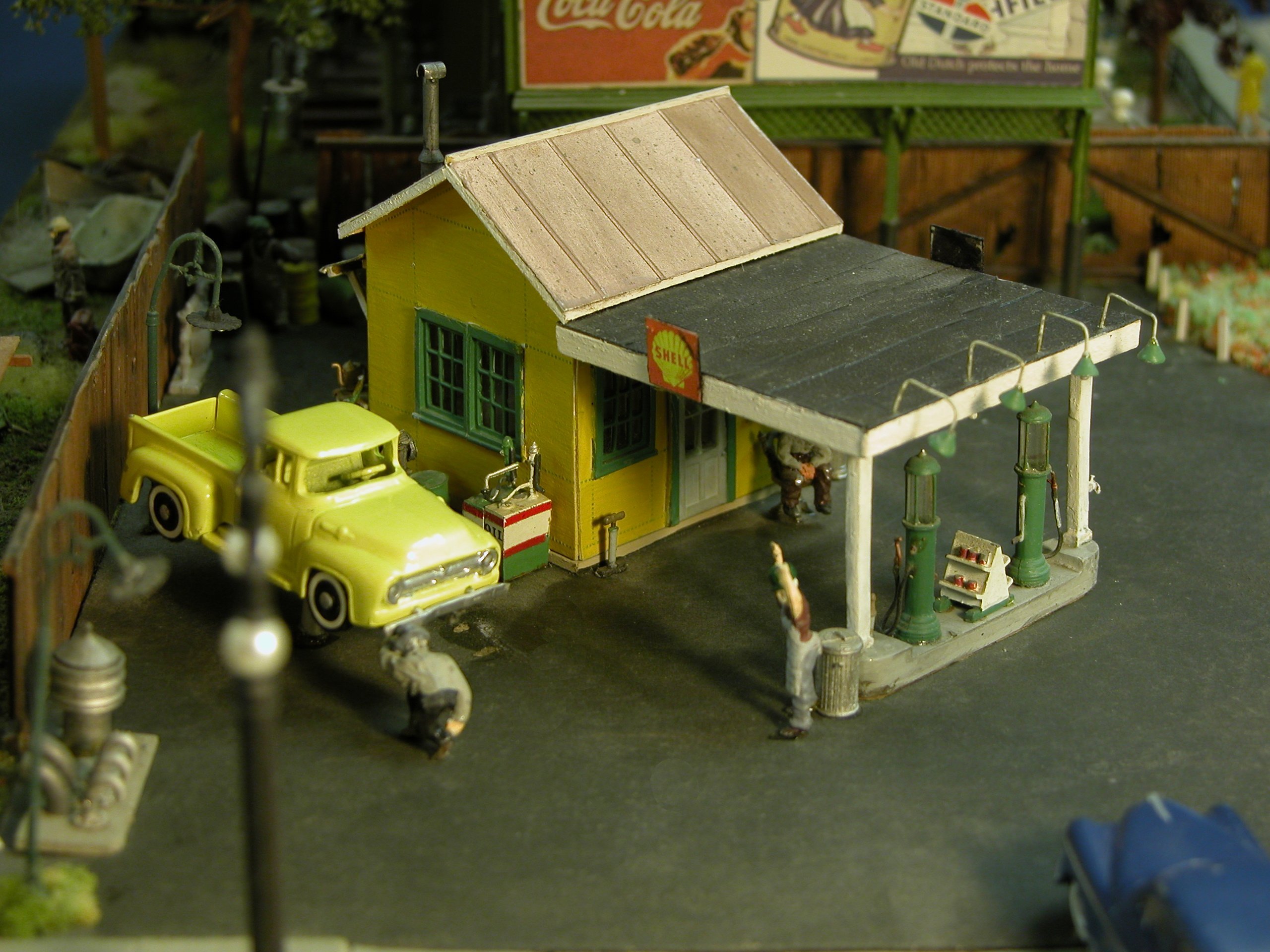 SS1101 1929 Gas Station Kit