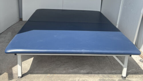 ARMEDICA MAT PLATFORM Model #08120776 HI LO High Low Treatment table AM660