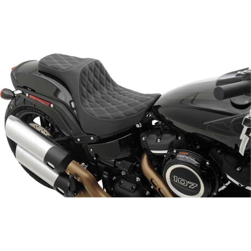 ACT 3　454550 Drag Specialties Predator III Seat for 2018-2024 Harley Fat Bob