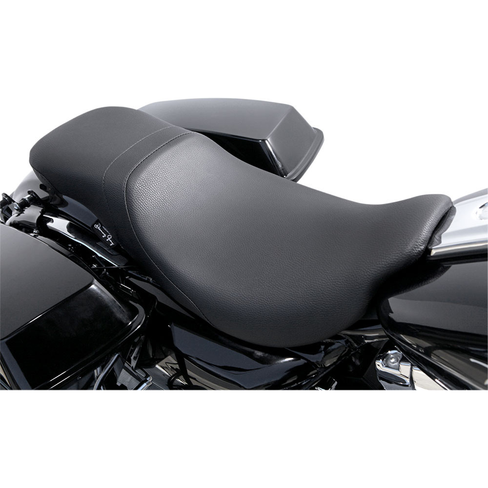 ハーレーDanny Gray バイク用シート Danny Gray LowIST 2-Up Seat for 2008-2023 Harley Touring - Vinyl