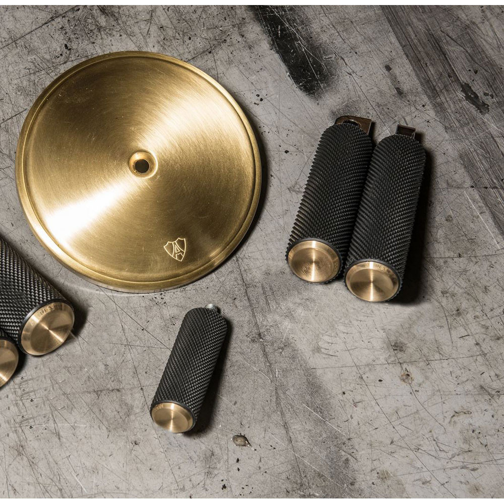 Arlen Ness Knurled Fusion Foot Pegs for Harley Brass 07932, 07944