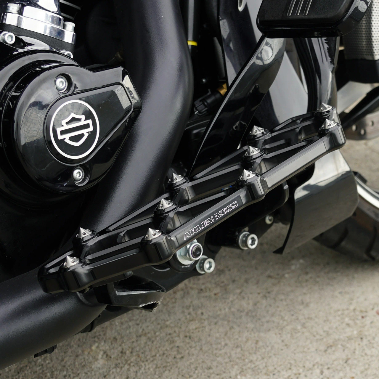 Arlen Ness Diamond Floorboards for Harley - Black - 410-053 - Get