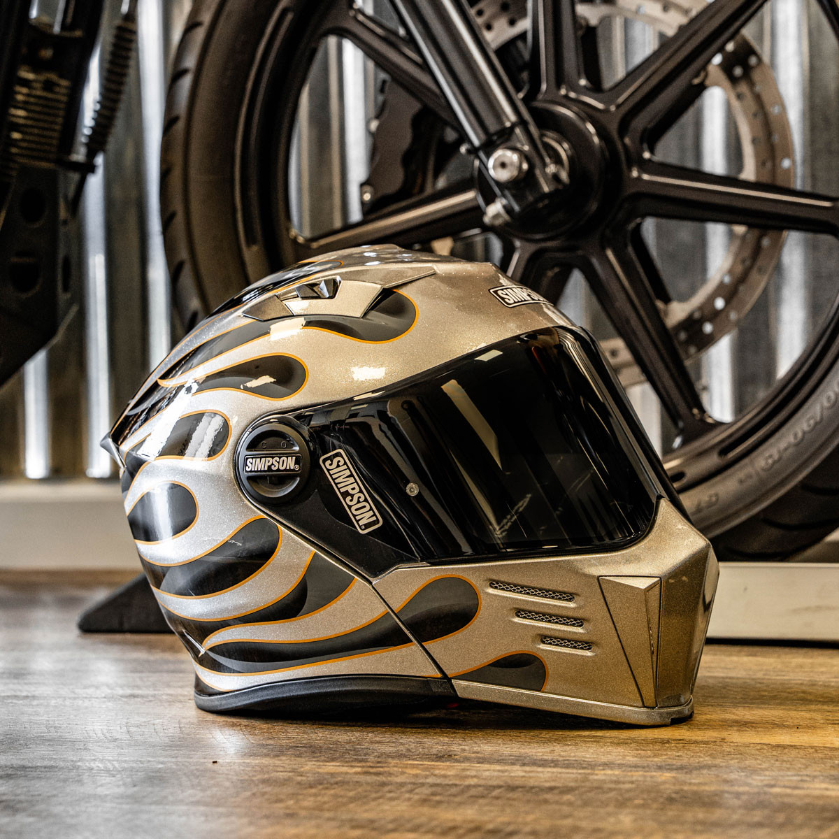 Simpson Mod Bandit Modular Helmet - Silver Wildfire - Get Lowered
