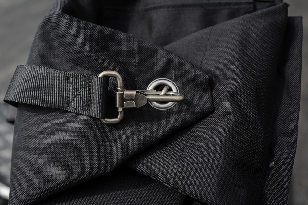 Burly Voyager Sissy Bar Bag Black B151013B Get Lowered Cycles