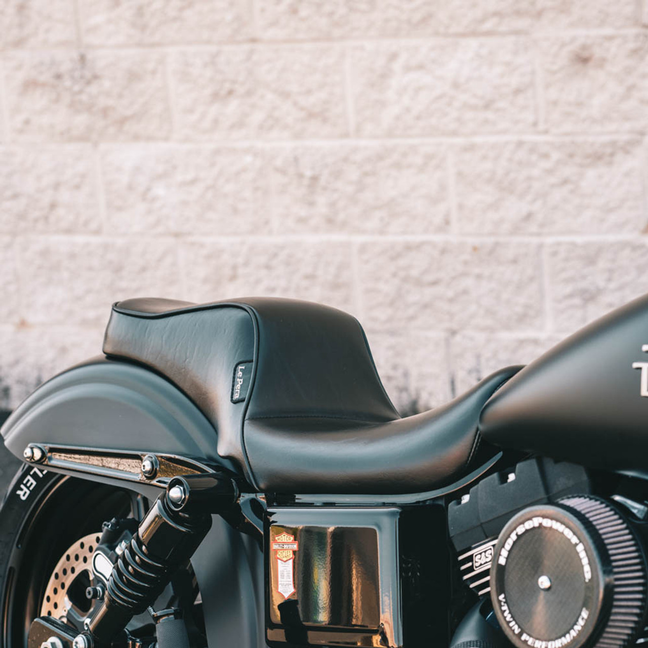 値下げ　ラペラ チェロキーシート2006-2017 ダイナ用 LK-021 Harley Seats for 2006 - 2017 Dyna Models by Lepera
