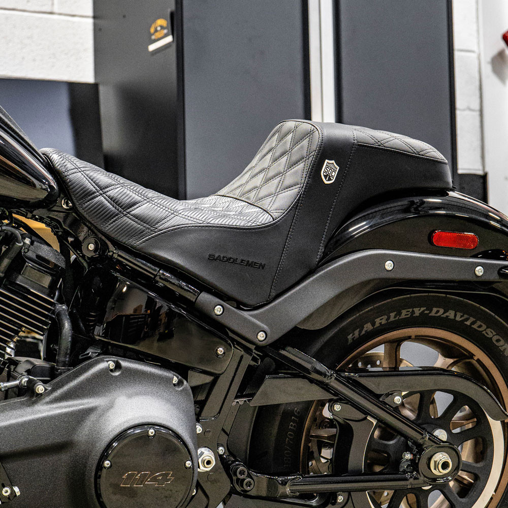 Saddlemen Proサドルマンシート FXLR 出し切れ FXLRS FXLRST