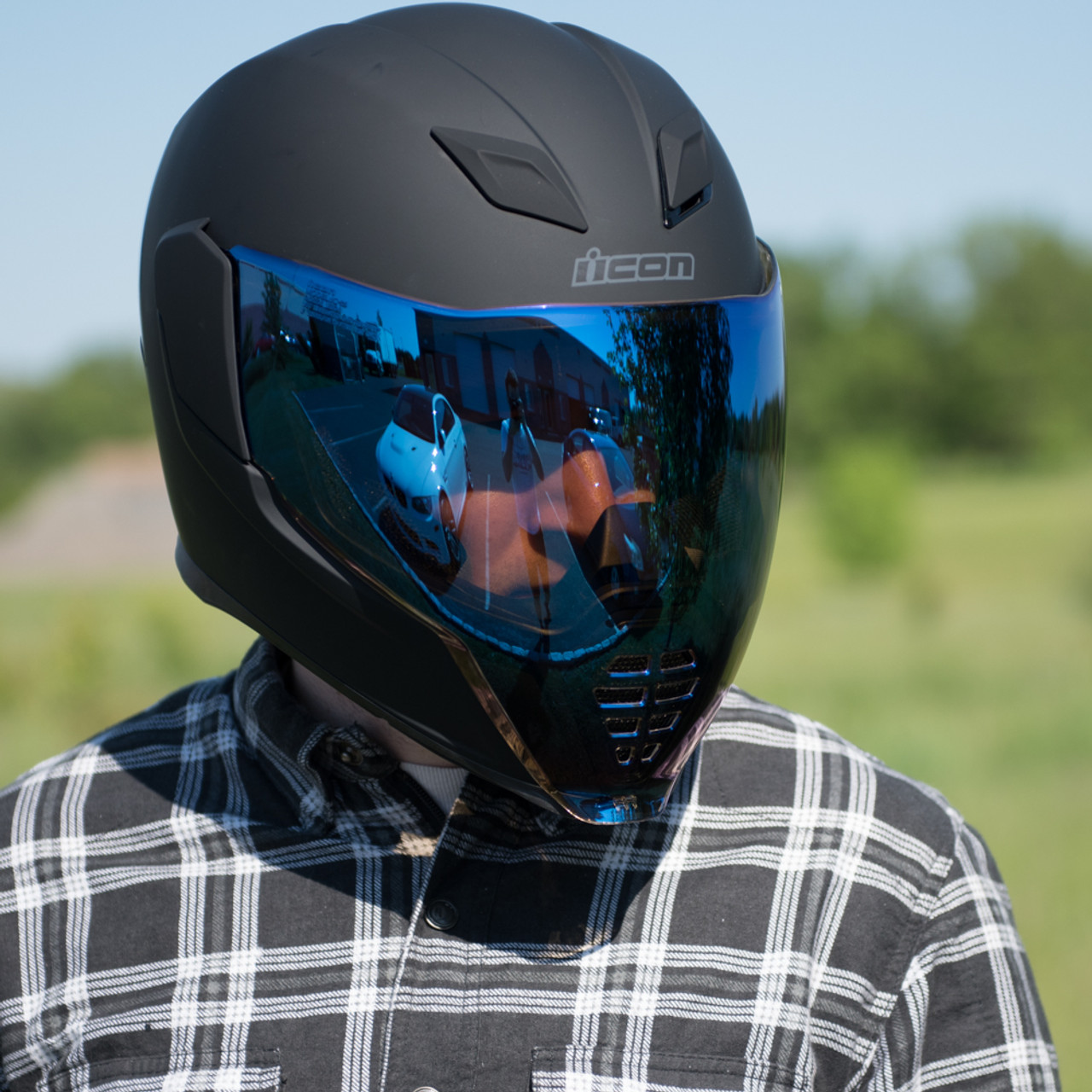 cycling helmet with visor