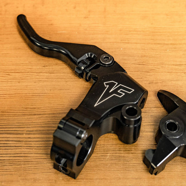 1FNGR Signature Series Adjustable Easier Pull Clutch and Brake Lever Kit for 200813/2021