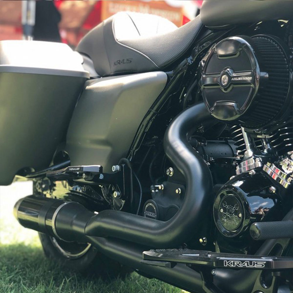 XL1200x　2in1マフラー　D&D BOBCAT D&D Carbon Fiber Bob Cat 2-Into-1 Exhaust for 2017-2024