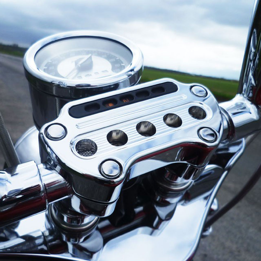 Joker Machine Indicator Light Handlebar Top Clamp for Harley
