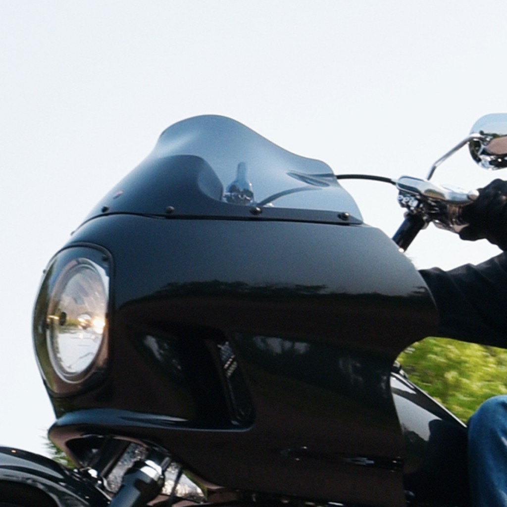 KLOCK WERKS FLARE W/S FXRP ダークスモーク Amazon.com: Klock Werks Flare for FXRP Style Fairings (9