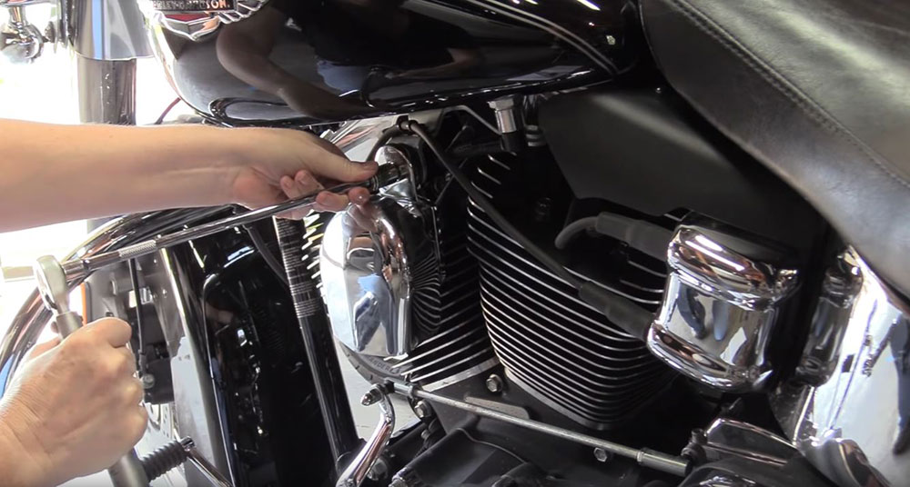 How to Replace the Horn on your Harley Get Lowered Cycles
