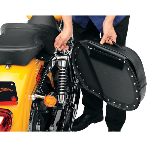 Saddlemen Cruis'N Saddlebags with Shock Cutaway