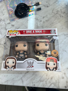 Funko Pop! Vinyl: WWE - 2 Pack - Brie & Nikki - WWE Hologram Sticker (WWE)