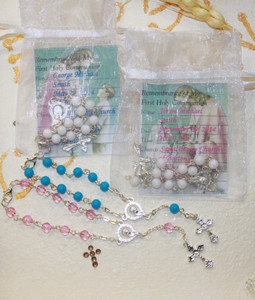 Mini Rosary in an Organza Bag w/Communion Remembrance Card Mini Rosary in an Organza Bag w/Communion Remembrance Card