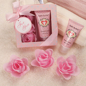 "Everlasting Beauty" Roses Hand Care Kit "Everlasting Beauty" Roses Hand Care Kit