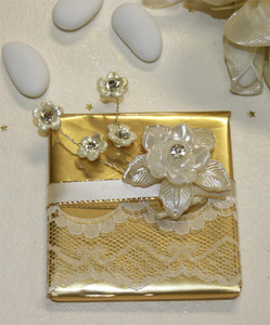 Decorated Chocolate with Ivory Porcelain & Rhinestones Daisy Flower Bouquet