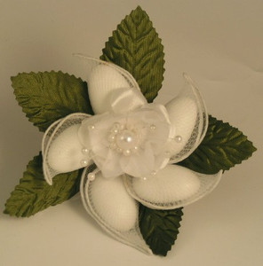 5 Jordan Almonds Flower Bouquet Favor with Fancy Rose 5 Jordan Almonds Flower Bouquet Favor with Fancy Rose